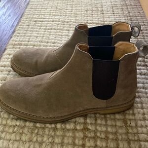 Vince booties suede leather, made in Italy, size 10.5W;8.5M;EU42 great condition